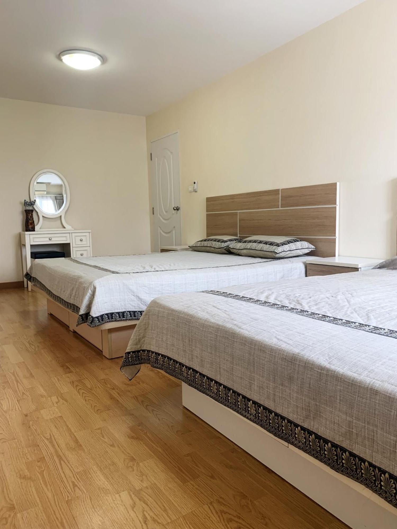 Charming Resident At Ekkamai From Studio Unit Up To 2 Bedroom Apartment 방콕 외부 사진